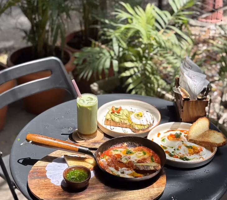 Daak breakfast spread